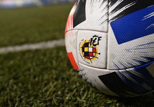 Why Solo Prediction Is the Best Strategy for Football Betting